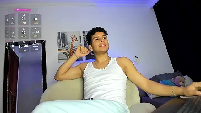 Snapshot of Curlblue chatting on 02.23.25 Curlblue online show from 02.23.25