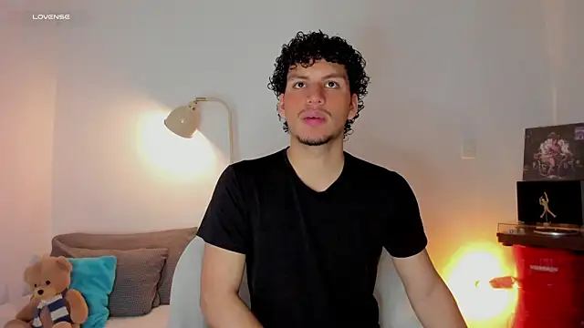 Snapshot of Curlblue chatting on 09.12.25 Curlblue online show from 09.12.25