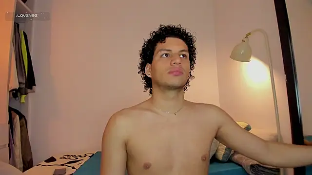 Curlblue online show from 12.05.25