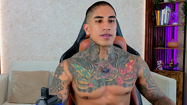 AdanReilly online show from 04.10.26