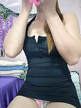 Snapshot of zizi_public chatting on 01.04.25 zizi public online show from 01.04.25