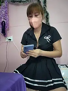 Snapshot of zizi_public chatting on 02.12.25 zizi public online show from 02.12.25