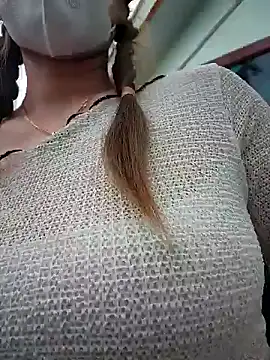 Snapshot of zizi_public chatting on 02.19.25 zizi public online show from 02.19.25