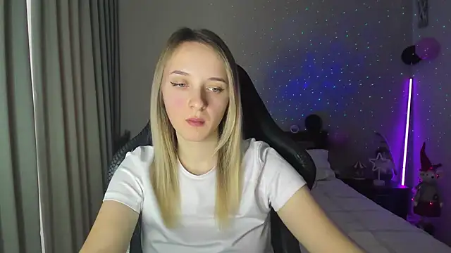 Snapshot of RouseReed chatting on 12.15.24 RouseReed online show from 12.15.24