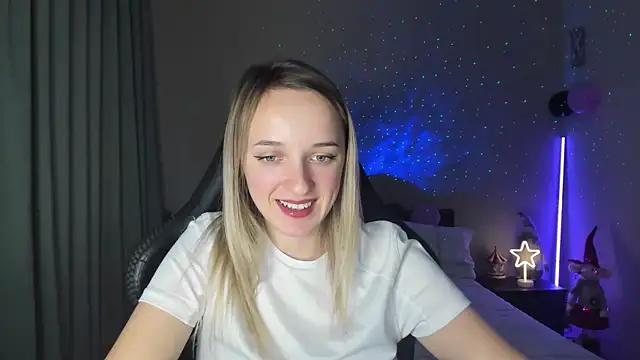 Snapshot of RouseReed chatting on 12.16.24 RouseReed online show from 12.16.24