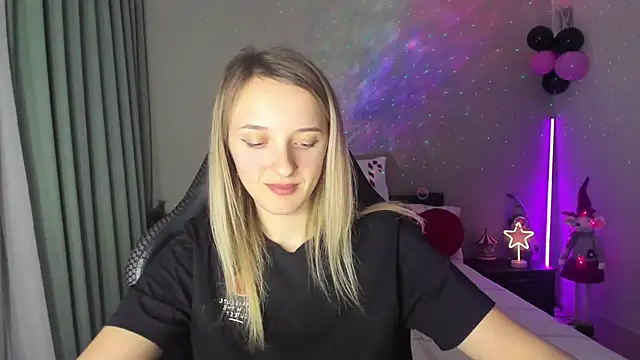 Snapshot of RouseReed chatting on 12.19.24 RouseReed online show from 12.19.24