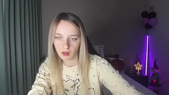 Snapshot of RouseReed chatting on 12.20.24 RouseReed online show from 12.20.24
