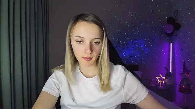 Snapshot of RouseReed chatting on 12.23.24 RouseReed online show from 12.23.24