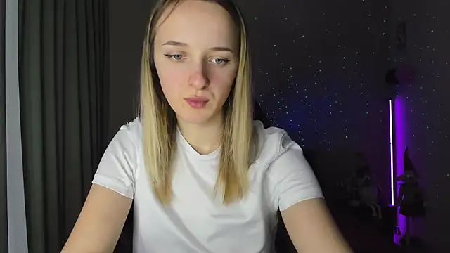 Snapshot of RouseReed chatting on 02.04.25 RouseReed online show from 02.04.25