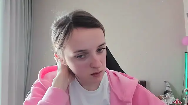 Snapshot of RouseReed chatting on 02.13.25 RouseReed online show from 02.13.25