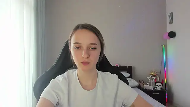 Snapshot of RouseReed chatting on 03.05.25 RouseReed online show from 03.05.25
