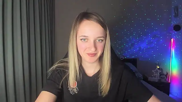 Snapshot of RouseReed chatting on 03.11.25 RouseReed online show from 03.11.25