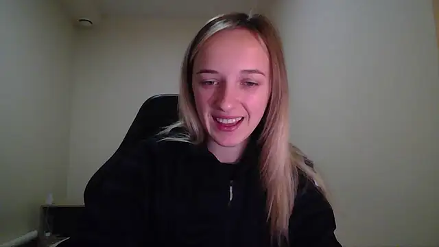Snapshot of RouseReed chatting on 10.14.25 RouseReed online show from 10.14.25
