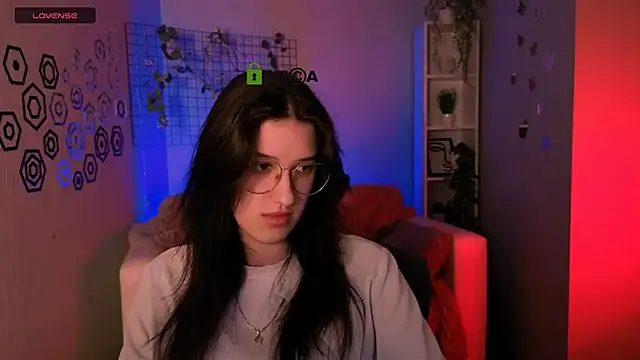 Snapshot of scarlet_mooore chatting on 04.04.26 scarlet mooore online show from 04.04.26