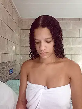 Snapshot of By_Aninha chatting on 04.22.26 By Aninha online show from 04.22.26