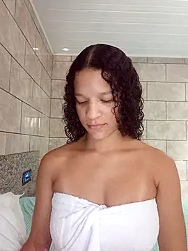 Snapshot of By_Aninha chatting on 04.26.26 By Aninha online show from 04.26.26