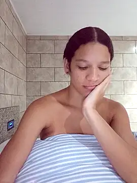 Snapshot of By_Aninha chatting on 05.04.26 By Aninha online show from 05.04.26