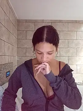 Snapshot of By_Aninha chatting on 05.12.26 By Aninha online show from 05.12.26