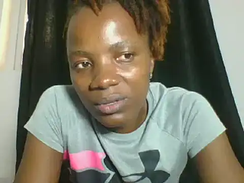 Snapshot of AfricanPrincess24 chatting on 03.10.25 AfricanPrincess24 online show from 03.10.25