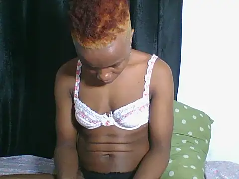 Snapshot of AfricanPrincess24 chatting on 09.10.25 AfricanPrincess24 online show from 09.10.25