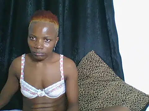 Snapshot of AfricanPrincess24 chatting on 09.13.25 AfricanPrincess24 online show from 09.13.25