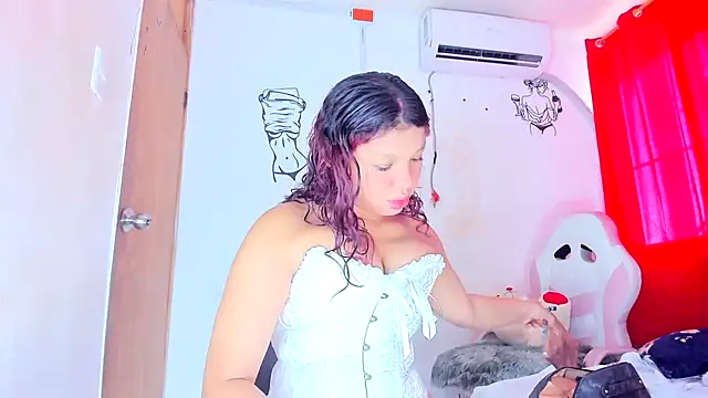 Emily Coper18 online show from 02.14.26