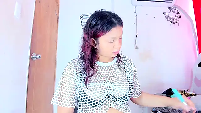 Snapshot of Emily_Coper18 chatting on 03.06.26 Emily Coper18 online show from 03.06.26