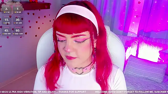 Snapshot of Tiny__Emmy chatting on 03.07.25 Tiny Emmy online show from 03.07.25