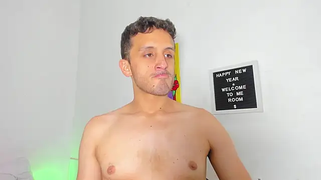 Snapshot of CorbinxHalle chatting on 01.05.25 CorbinxHalle online show from 01.05.25