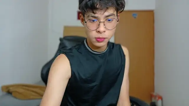 Snapshot of Jacotnk chatting on 02.06.25 Jacotnk online show from 02.06.25