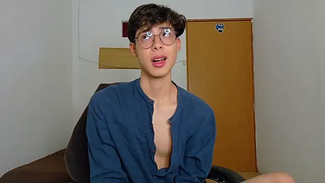 Snapshot of Jacotnk chatting on 02.18.25 Jacotnk online show from 02.18.25