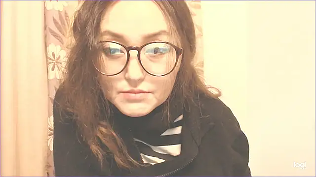 Snapshot of hrnyteacher chatting on 12.15.24 hrnyteacher online show from 12.15.24