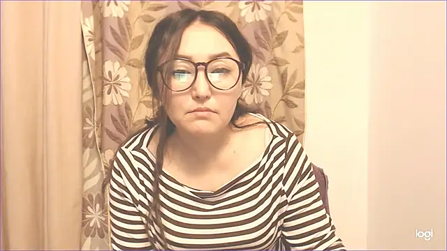 Snapshot of hrnyteacher chatting on 02.14.25 hrnyteacher online show from 02.14.25