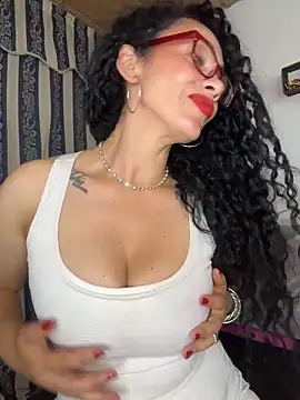 Snapshot of JULYSEX1 chatting on 04.21.26 JULYSEX1 online show from 04.21.26