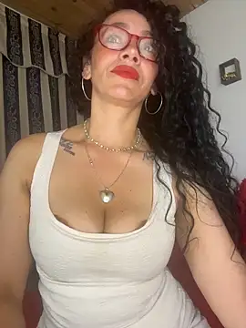 Snapshot of JULYSEX1 chatting on 05.20.26 JULYSEX1 online show from 05.20.26