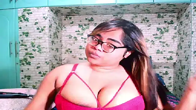 Snapshot of Indian_Lola00 chatting on 06.30.26 Indian Lola00 online show from 06.30.26