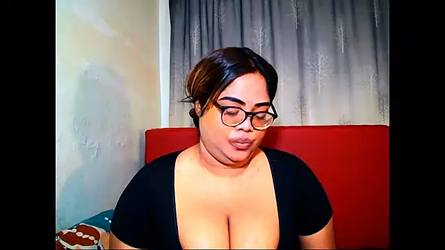 Snapshot of Indian_Lola00 chatting on 07.08.26 Indian Lola00 online show from 07.08.26