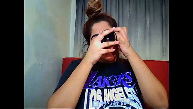 Snapshot of Indian_Lola00 chatting on 07.28.26 Indian Lola00 online show from 07.28.26