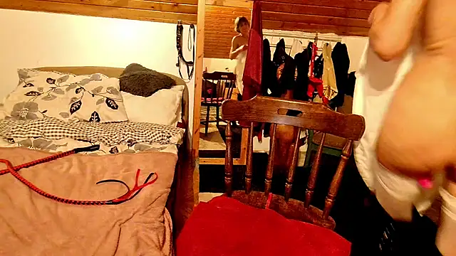 Hot Colettte online show from 12.22.24