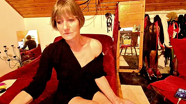 Snapshot of Hot_Colettte chatting on 05.29.26 Hot Colettte online show from 05.29.26