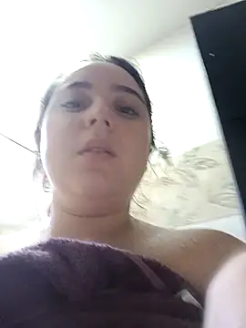 LunaGil1 online show from 01.07.25