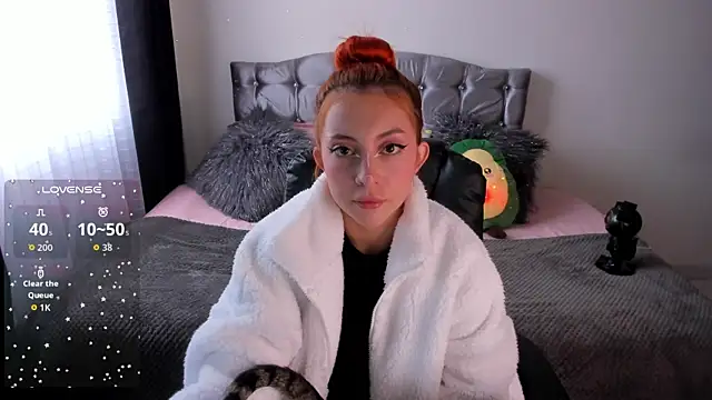 Violetaarey online show from 03.27.26