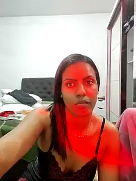 Snapshot of Bella_Anjoss chatting on 12.24.24 Bella Anjoss online show from 12.24.24