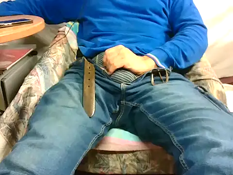 Giulio35 Pika online show from 10.17.25