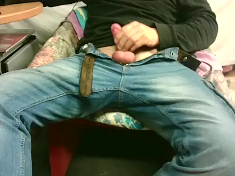 Giulio35 Pika online show from 11.08.25