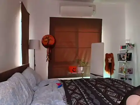 Snapshot of juicyshow_ chatting on 10.15.25 juicyshow online show from 10.15.25