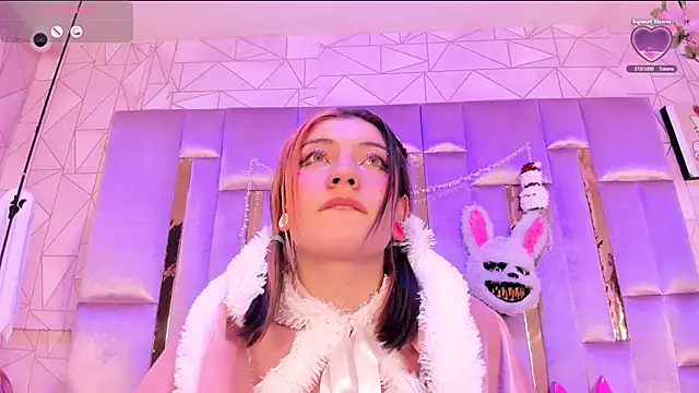 Broklinwhite  online show from 12.22.24