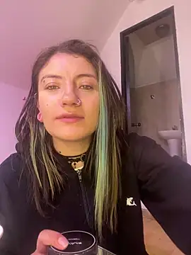 Snapshot of Broklinwhite_ chatting on 05.30.26 Broklinwhite online show from 05.30.26