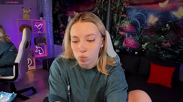 TiffanyBatson online show from 12.19.24