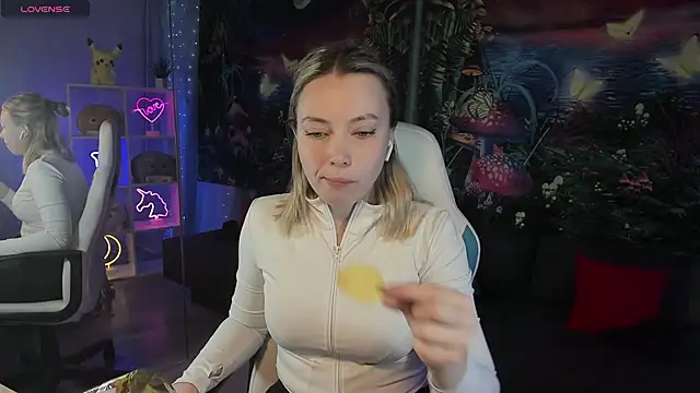 TiffanyBatson online show from 12.21.24